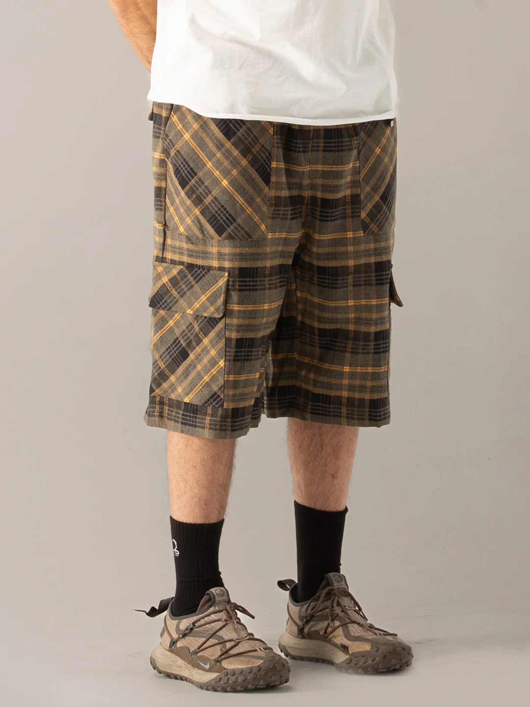 Plaid Runner Cargo Shorts - Image 9
