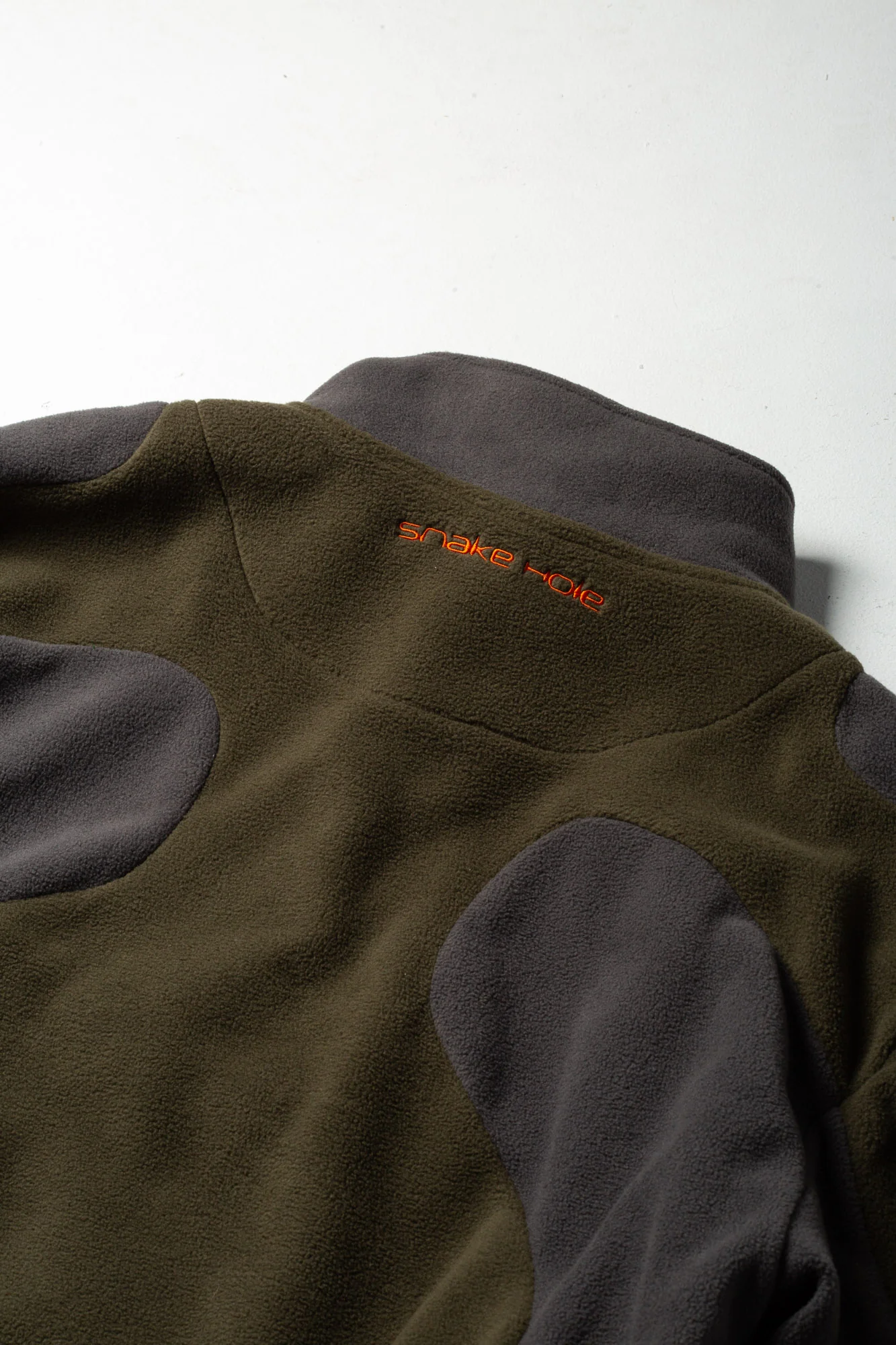 Trekker Polar Fleece Quarter Zip (Charcoal / Olive) - Image 8
